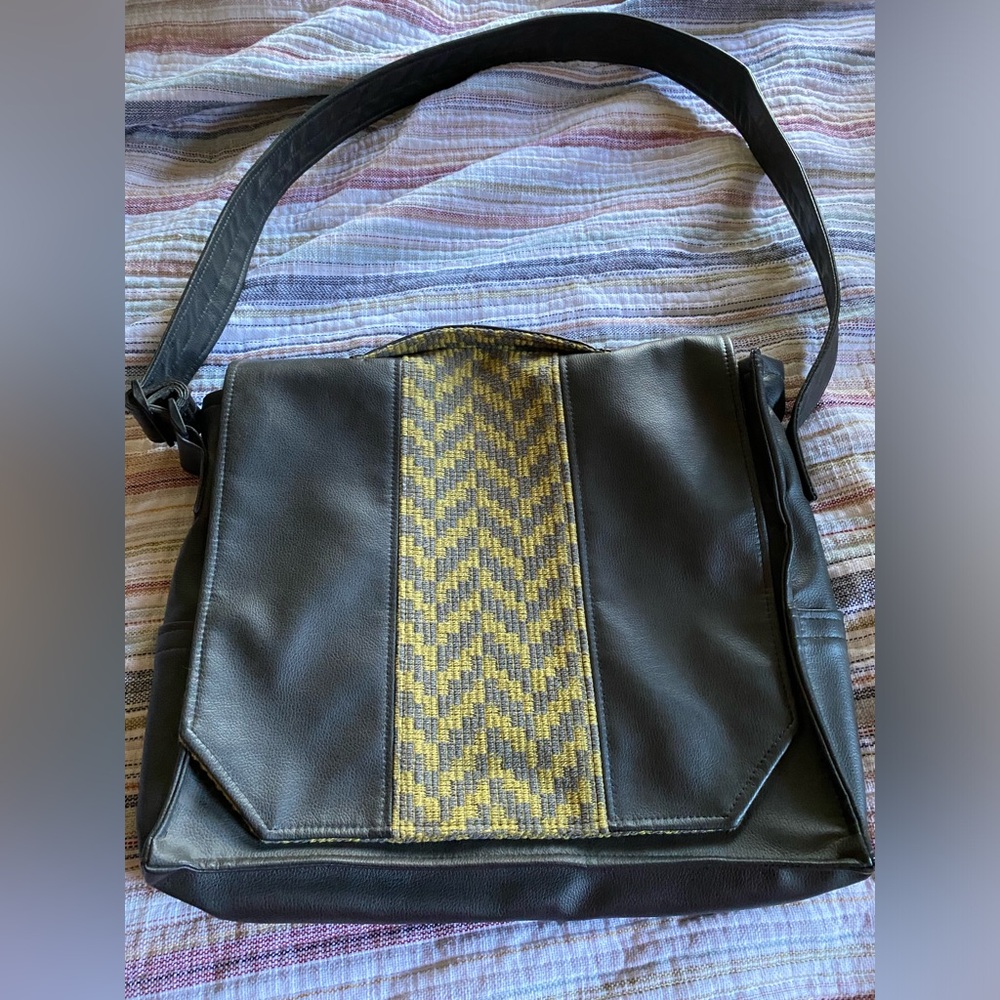 Pallas laptop bag